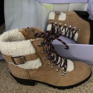 Madden Girl Women’s Hayess Fashion Booties